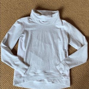 Lululemon turtle neck pull over